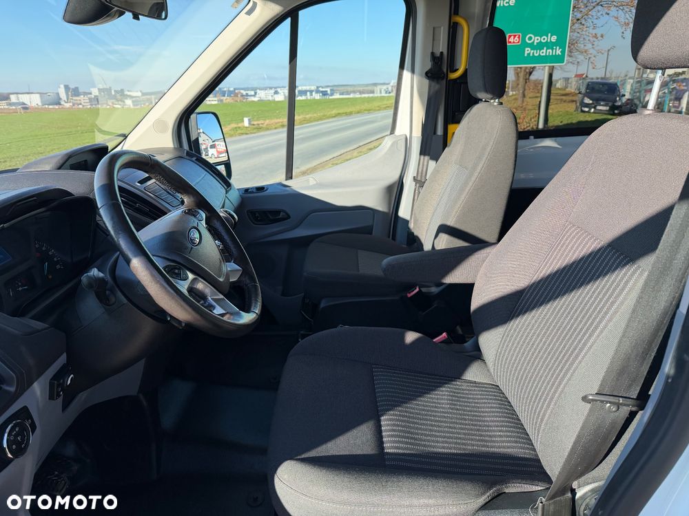Ford Transit - 18