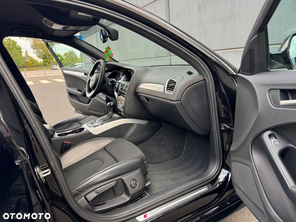 Audi A4 Avant 2.0 TDI DPF clean diesel quattro S tronic S line Sportpaket - 29