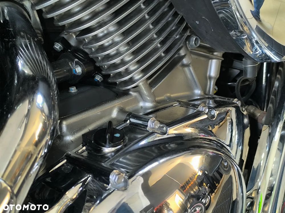 Suzuki Intruder - 24