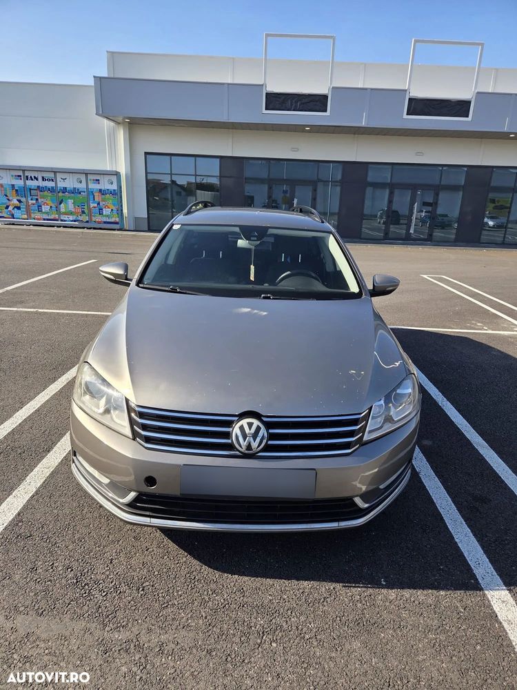 Volkswagen Passat 2.0TDI Comfortline DPF DSG - 1