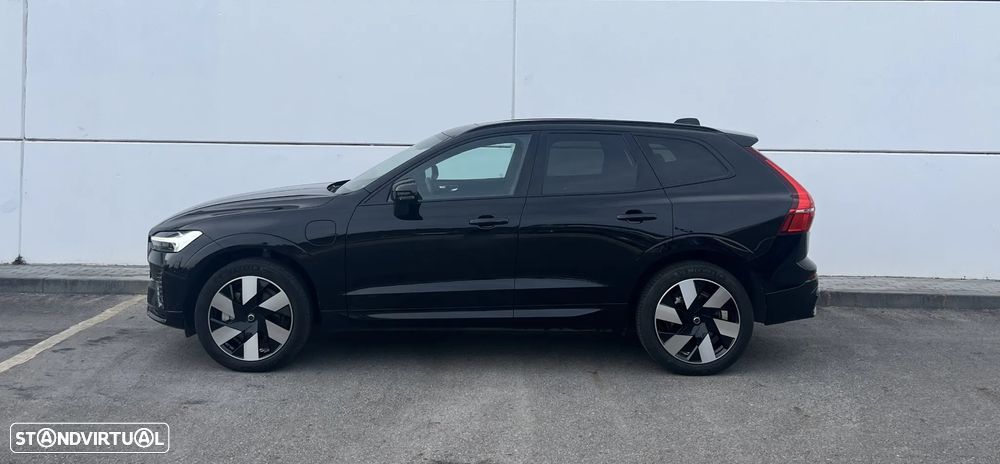 Volvo XC 60 2.0 T6 PHEV Plus Dark AWD - 9