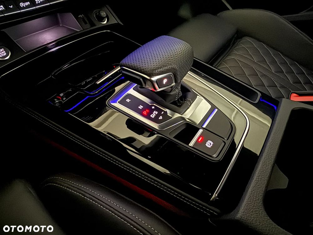Audi Q5 40 TDI quattro S tronic S line - 18