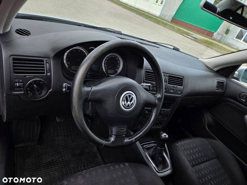 Volkswagen Bora 2.0 - 20