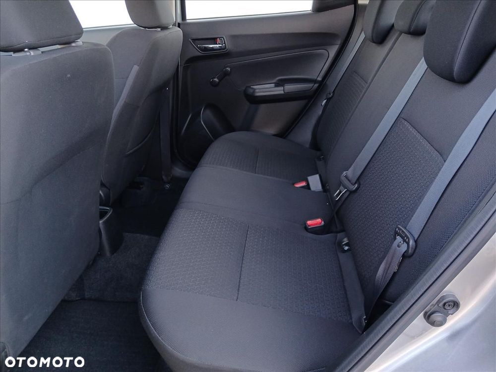 Suzuki Swift 1.2 Dualjet SHVS Premium CVT - 9