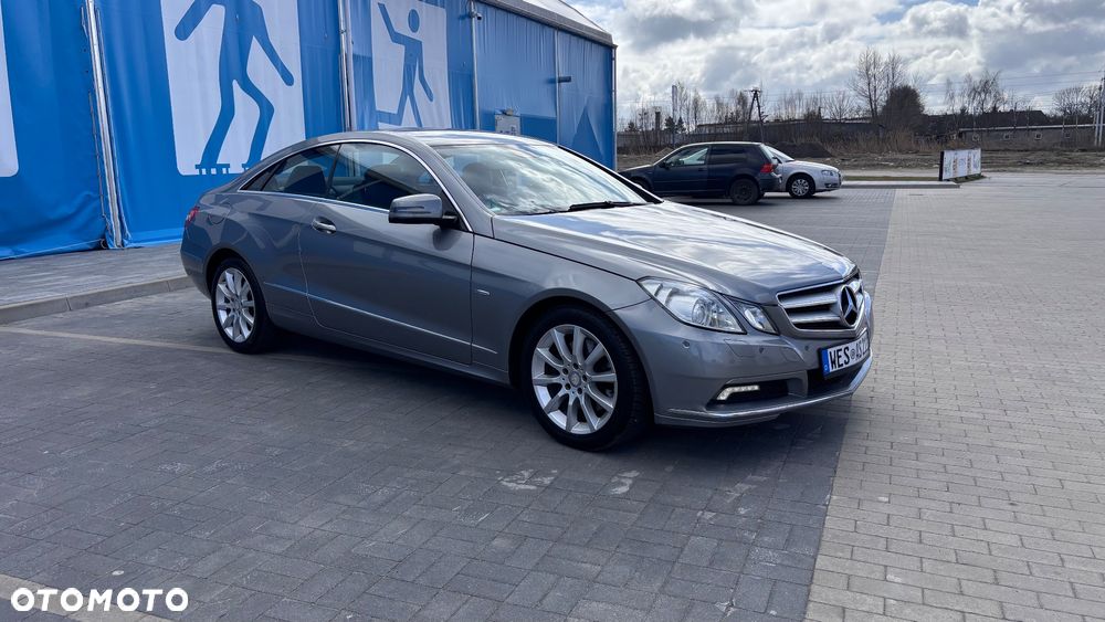 Mercedes-Benz Klasa E 350 CGI BlueEFFICIENCY 7G-TRONIC Avantgarde - 6