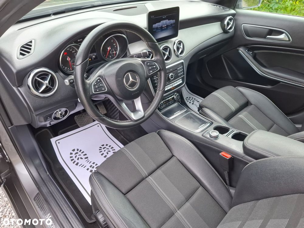 Mercedes-Benz GLA - 18