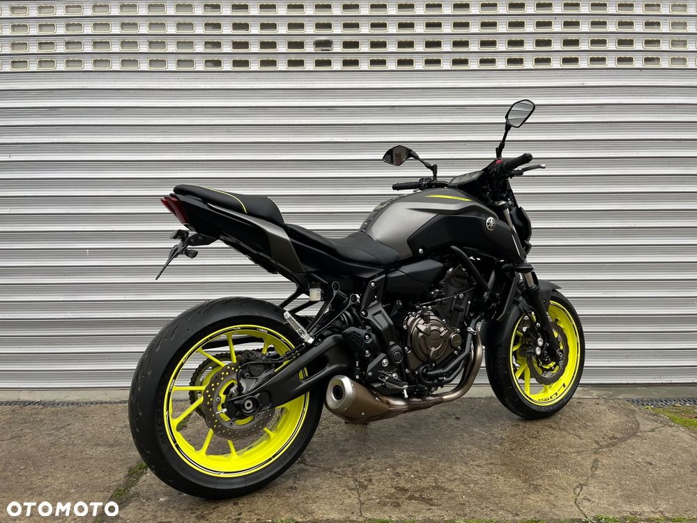 Yamaha MT - 7