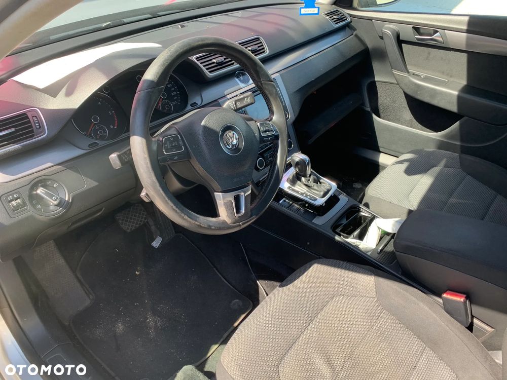 VW VOLKSWAGEN PASSAT B7 2010 *SAMOCHÓD NA CZĘŚCI* 1804  MASKA, LAMPA, DRZWI, LUSTERKO, ZDERZAK, GRILL, BŁOTNIK, KLAPA, BELKA, DESKA, FOTELE, KANAPA, ĆWIARTKA, KIEROWNICA, TARCZE, ZACISKI, ZAWIESZENIE, KOMPLETNY PRZÓD, KOMPLETNY TYŁ, LICZNIK, ZEGARY, PRAWE LEWE PRZÓD TYŁ - 5