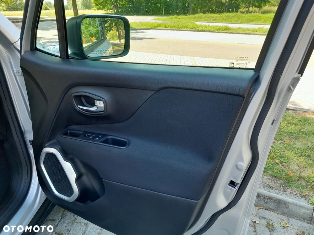 Jeep Renegade - 25