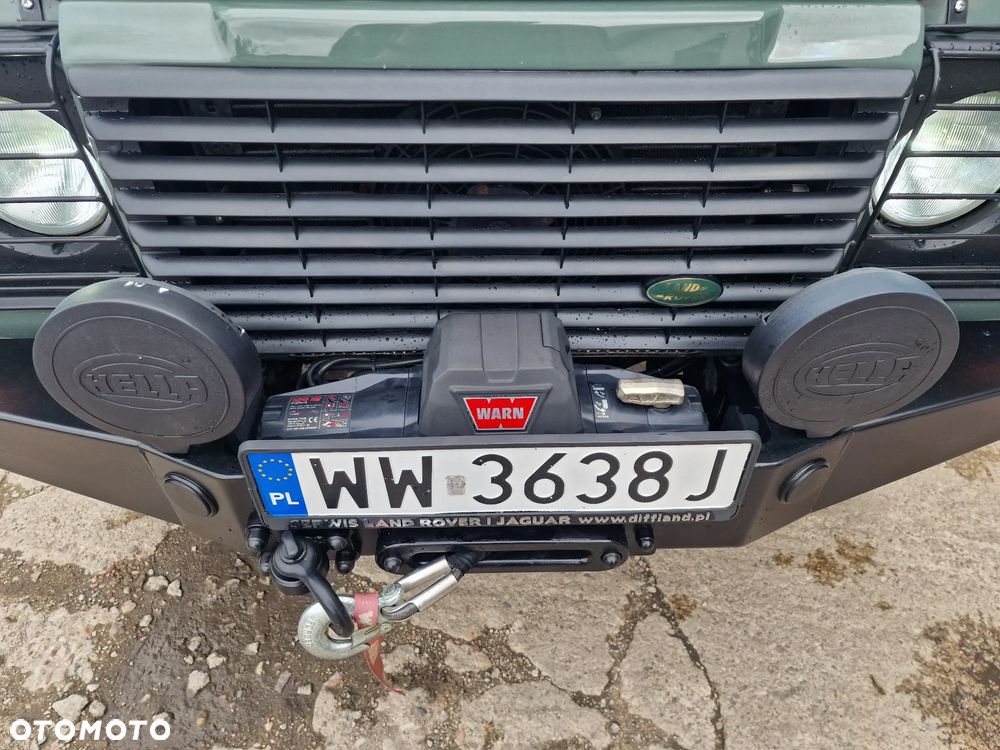 Land Rover Defender 2.4 TD4 SE - 18