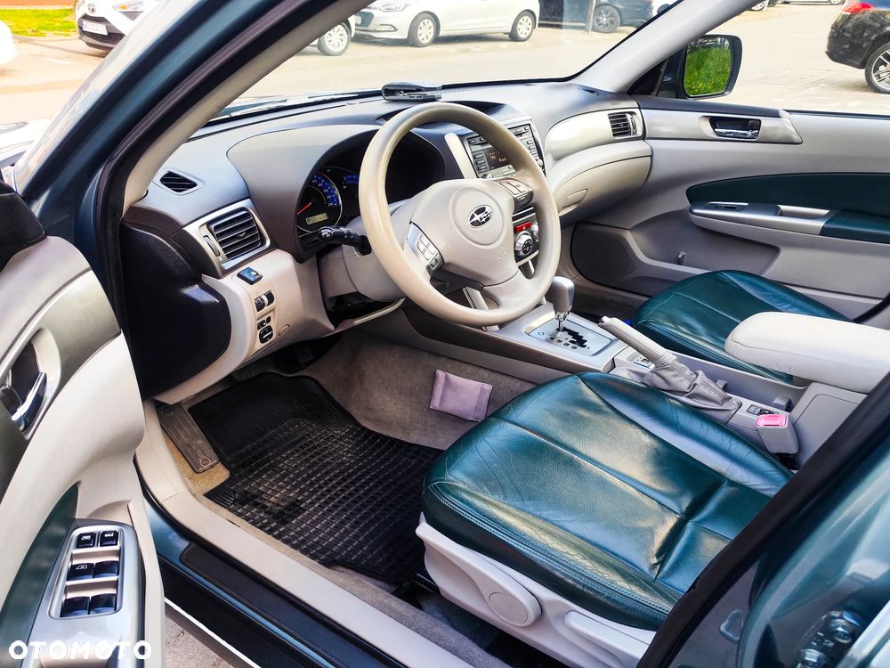 Subaru Forester 2.0 XE NAV Euro5 - 16