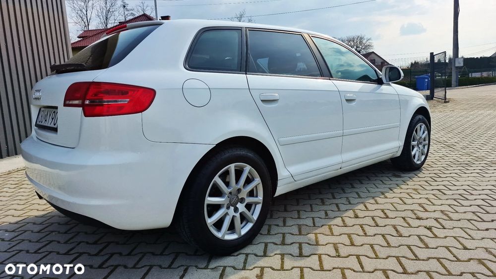 Audi A3 Sportback 2.0 TDI DPF Quattro Attraction - 4