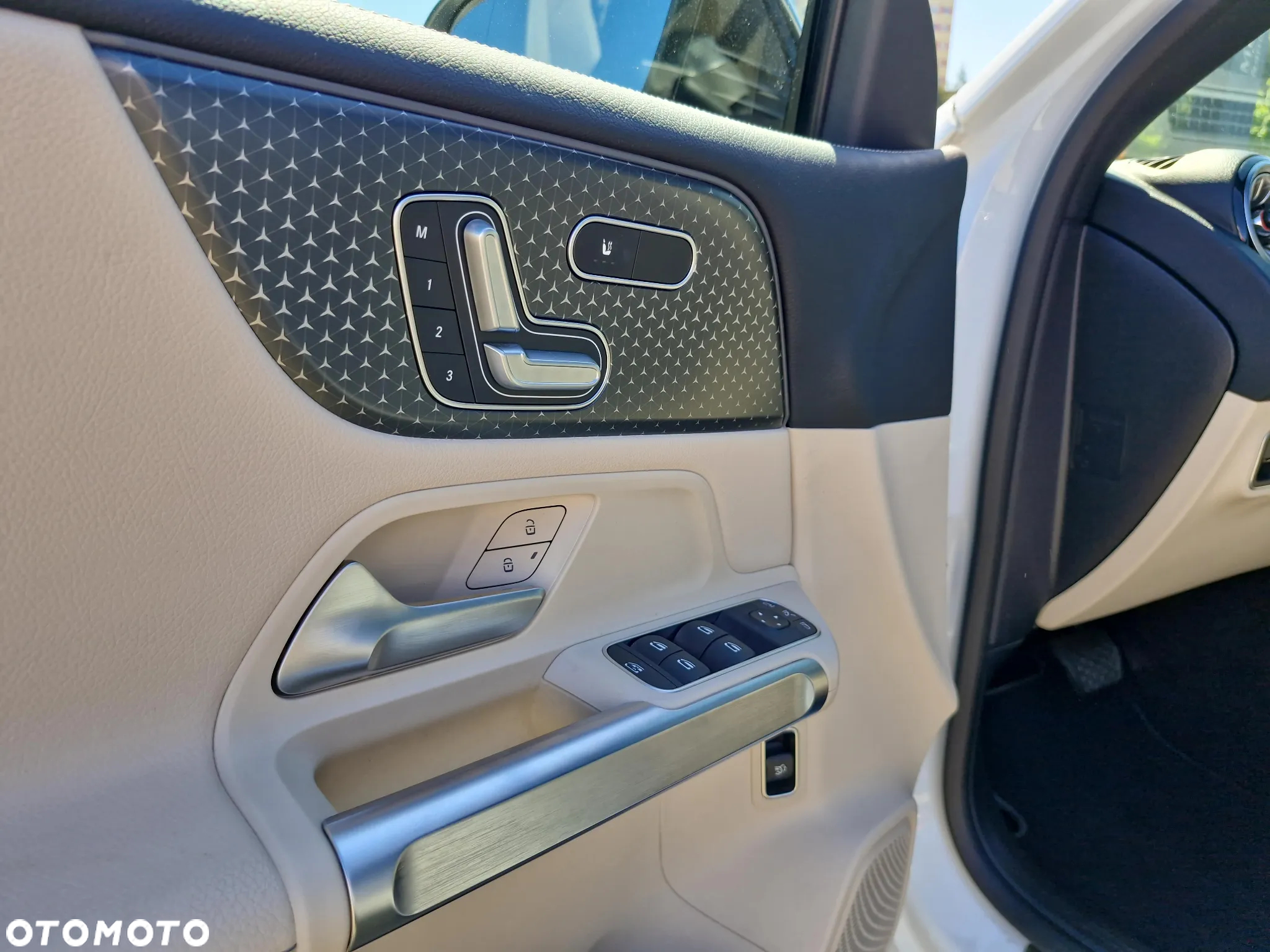 Mercedes-Benz GLB 200 d 4-Matic Progressive 8G-DCT - 17