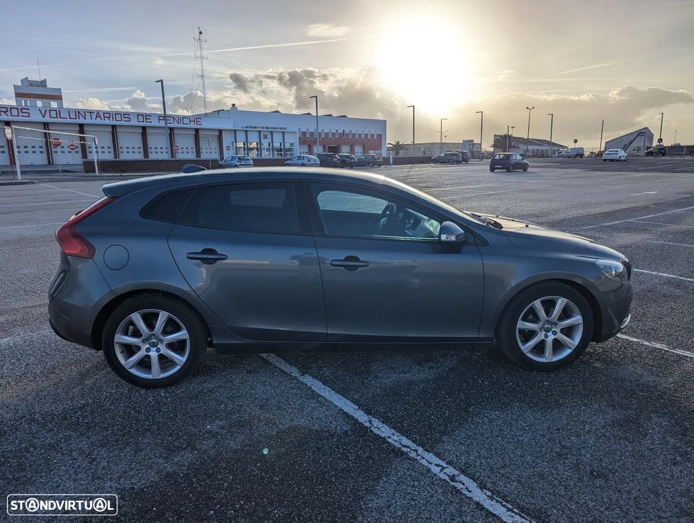 Volvo V40 1.6 D2 Kinetic - 4