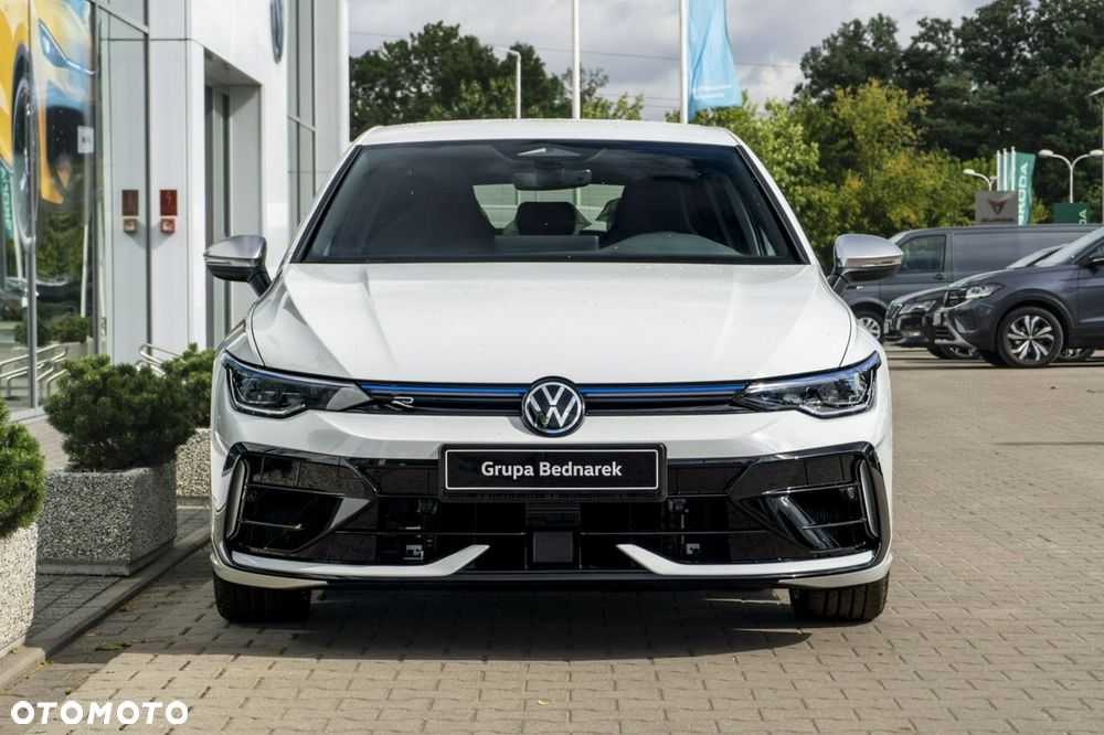 Volkswagen Golf - 5