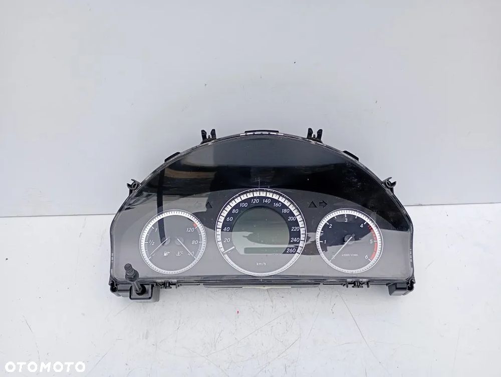 Licznik Zegary A2044400111 Mercedes W204 C-Klassa 2.2 CDI