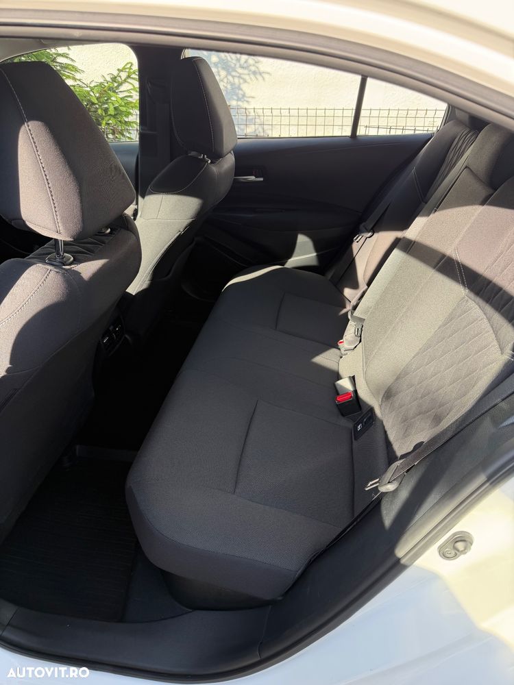 Toyota Corolla 1.8 HSD Business - 9