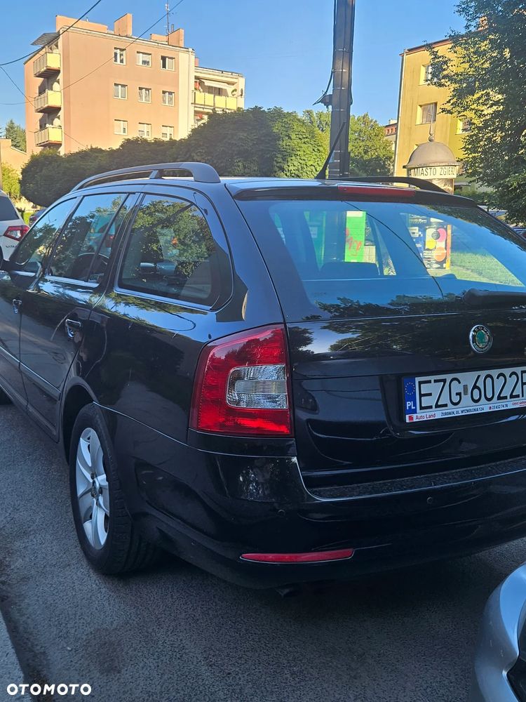 Skoda Octavia 1.4 TSI Ambiente DSG - 4