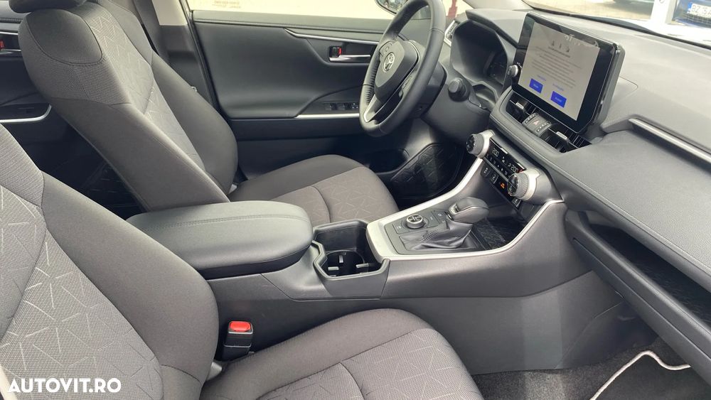 TOYOTA RAV4 2025 — imagine 6