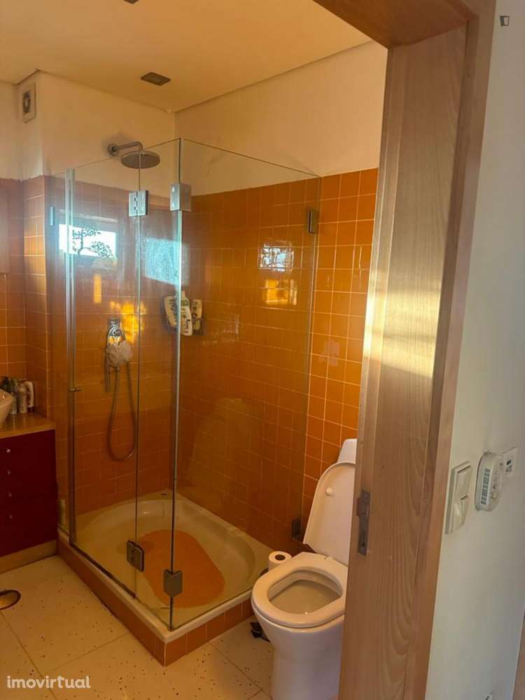 Quarto - localizado em Vila nova de gaia - Grande imagem: 4/9