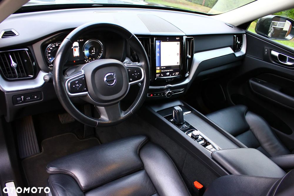 Volvo XC 60 T8 AWD Recharge Geartronic Polestar Engineered - 24