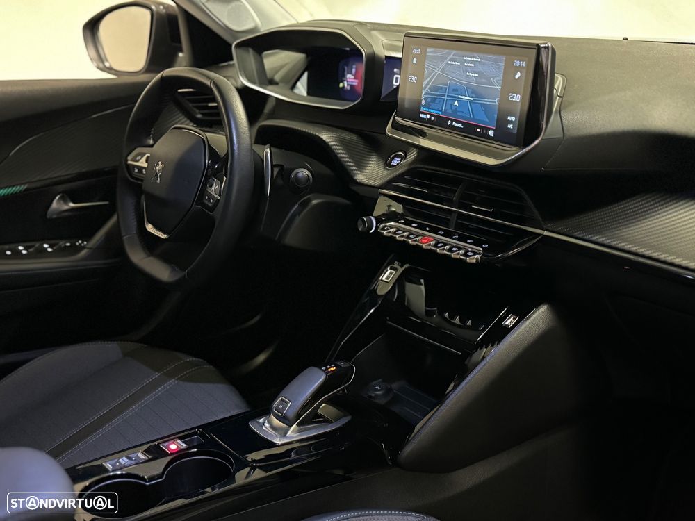 Peugeot 2008 1.2 PureTech Allure Pack EAT8 - 10