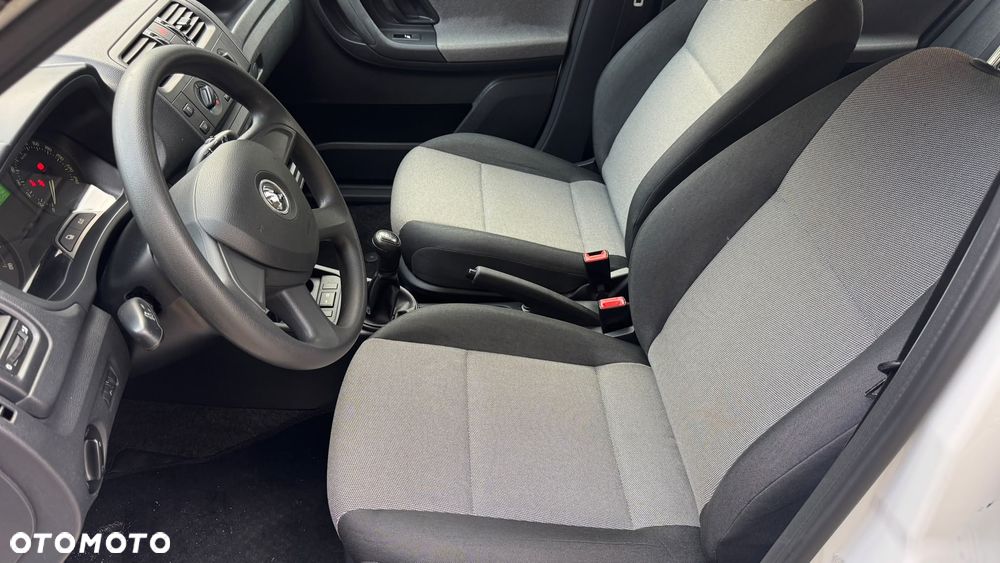 Skoda Fabia 1.2 HTP Active - 13
