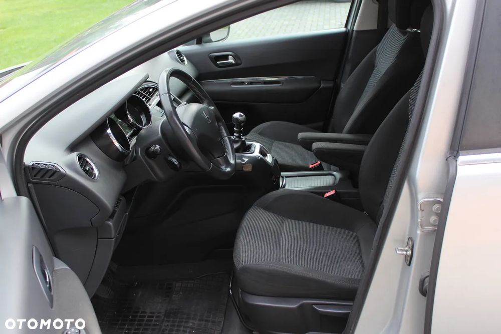 Peugeot 5008 1.6 HDi Premium - 11