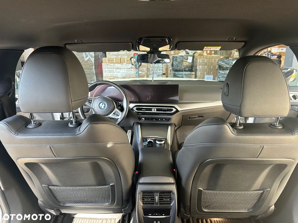 BMW i4 80.7kWh eDrive 35 - 26