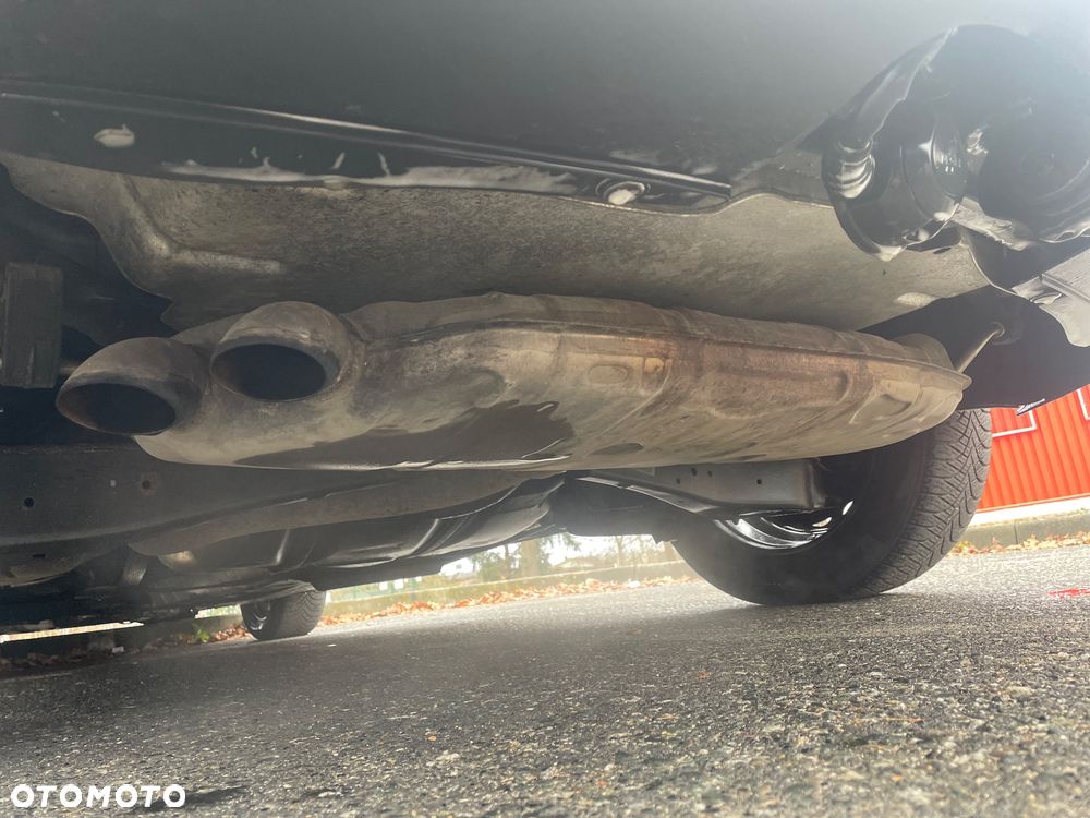 Volkswagen Touran - 9