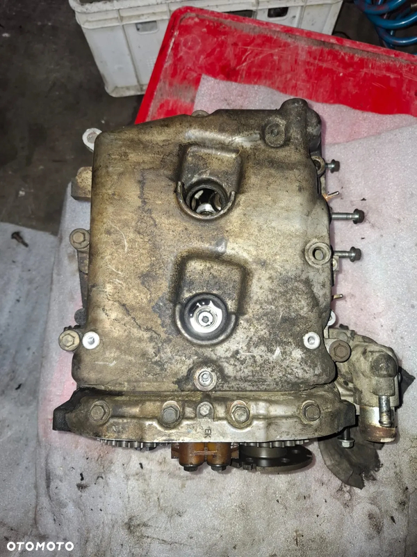 SUBARU LEGANCY IMPREZA GŁOWICA PRAWA 2.0D RH106T20D