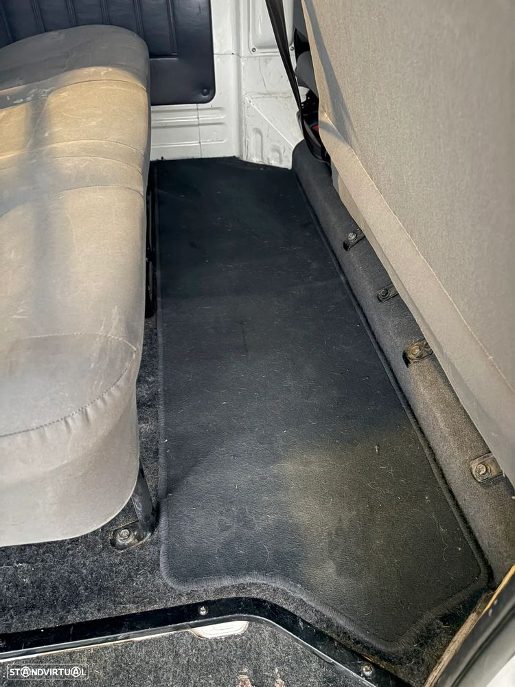 Toyota HiAce 2.5 D-4D 2.6T - 16