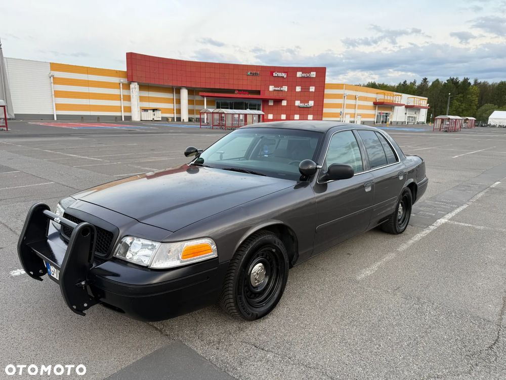 Ford Crown - 4