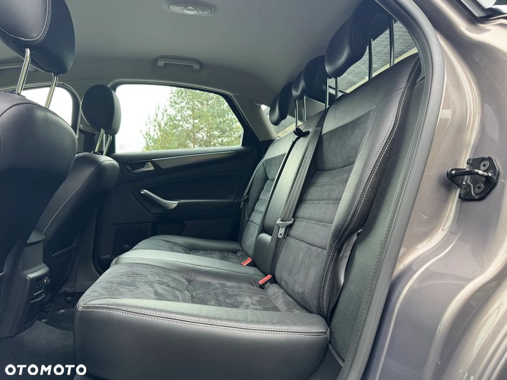 Ford Mondeo 2.0 TDCi Titanium - 16