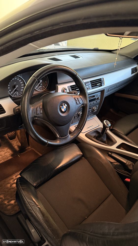 BMW 320 d Coupe - 8