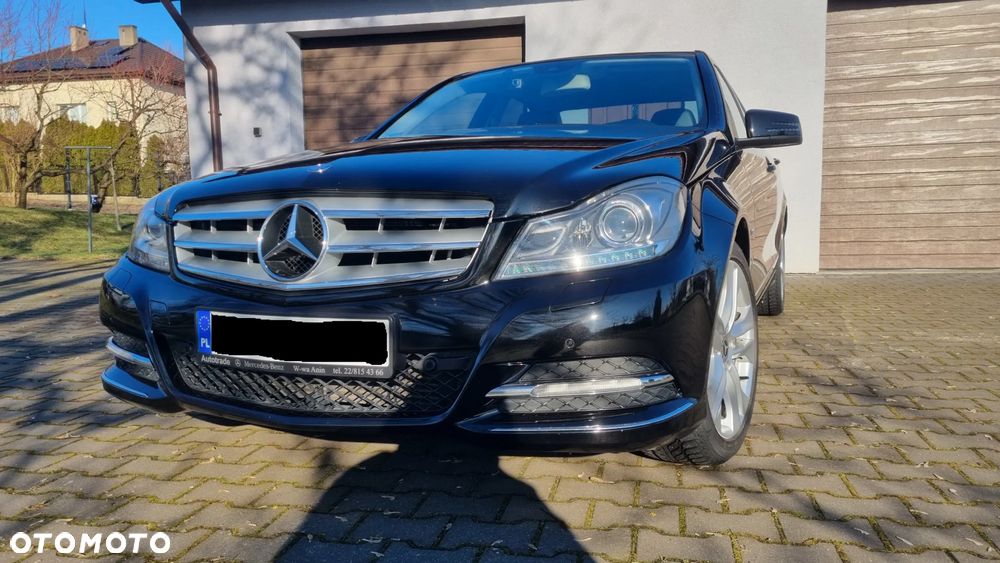 Mercedes-Benz Klasa C 180 CGI BlueEff Avantgarde - 3
