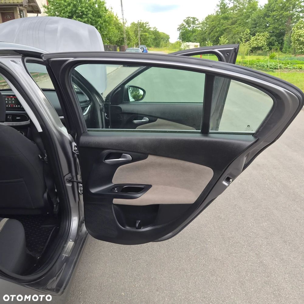 Fiat Tipo 1.4 16V Lounge - 19