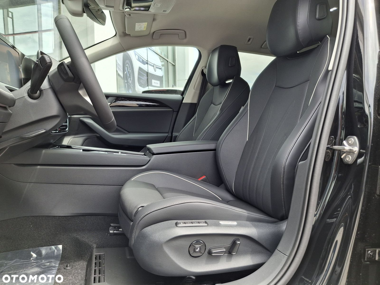 Volkswagen Passat 1.5 TSI EVO Elegance DSG - 11