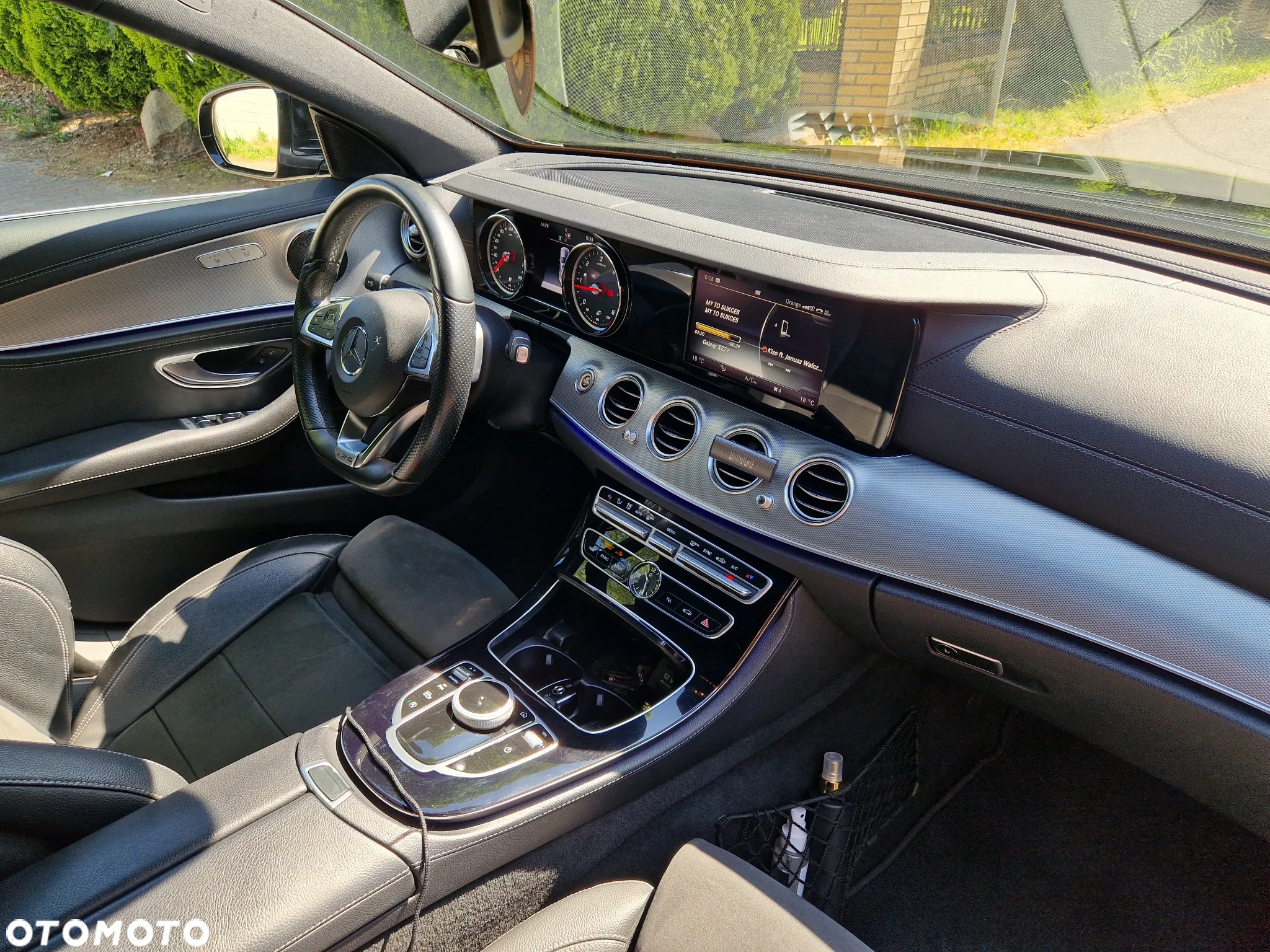 Mercedes-Benz Klasa E 220 d 9G-TRONIC - 27