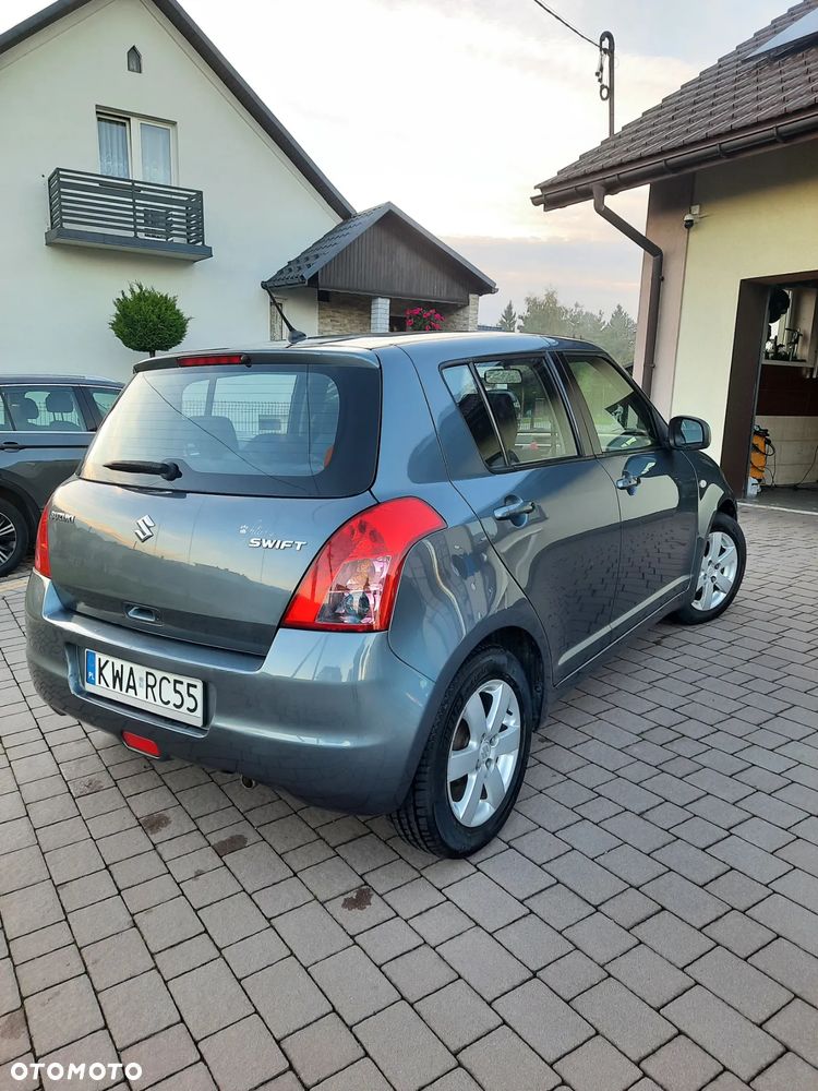Suzuki Swift - 3