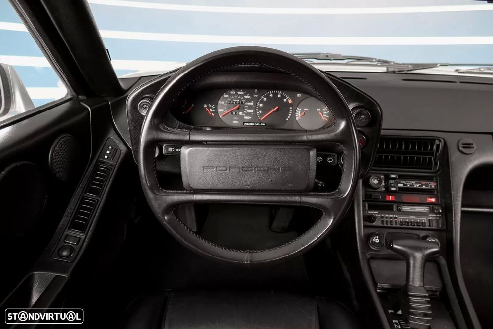 Porsche 928 S4 - 7