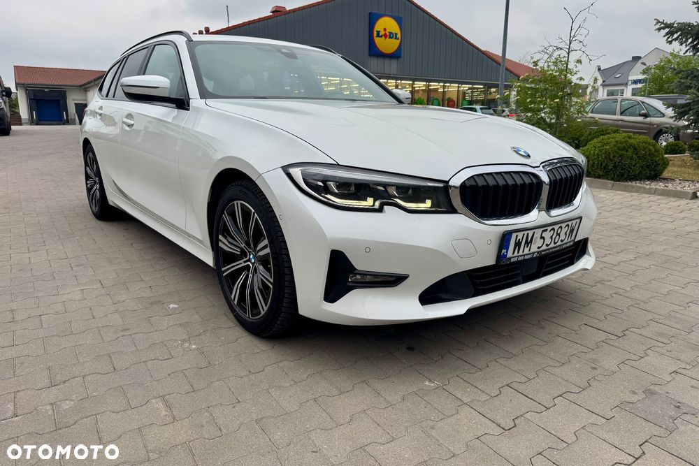 BMW Seria 3 330i Sport Line - 3