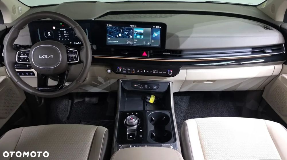 Kia Carnival - 5