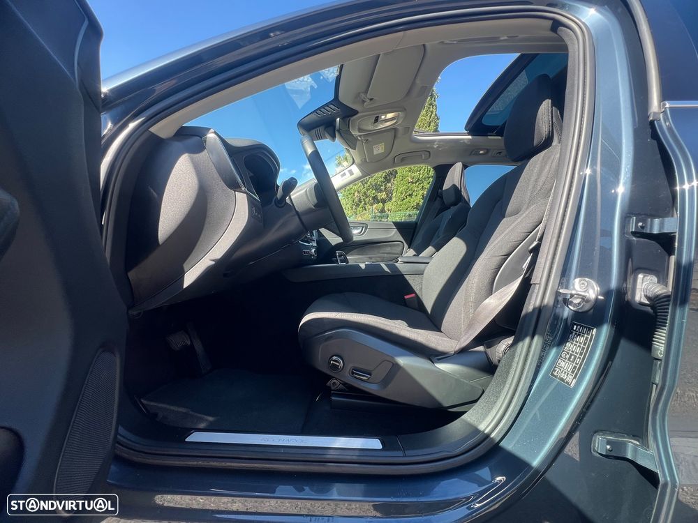 Volvo XC 60 2.0 T6 PHEV Inscription Expression AWD - 3