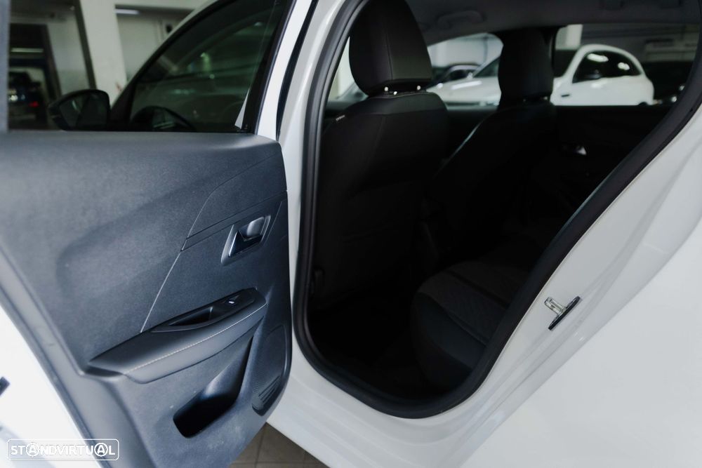 Peugeot e-208 50 kWh Allure - 23