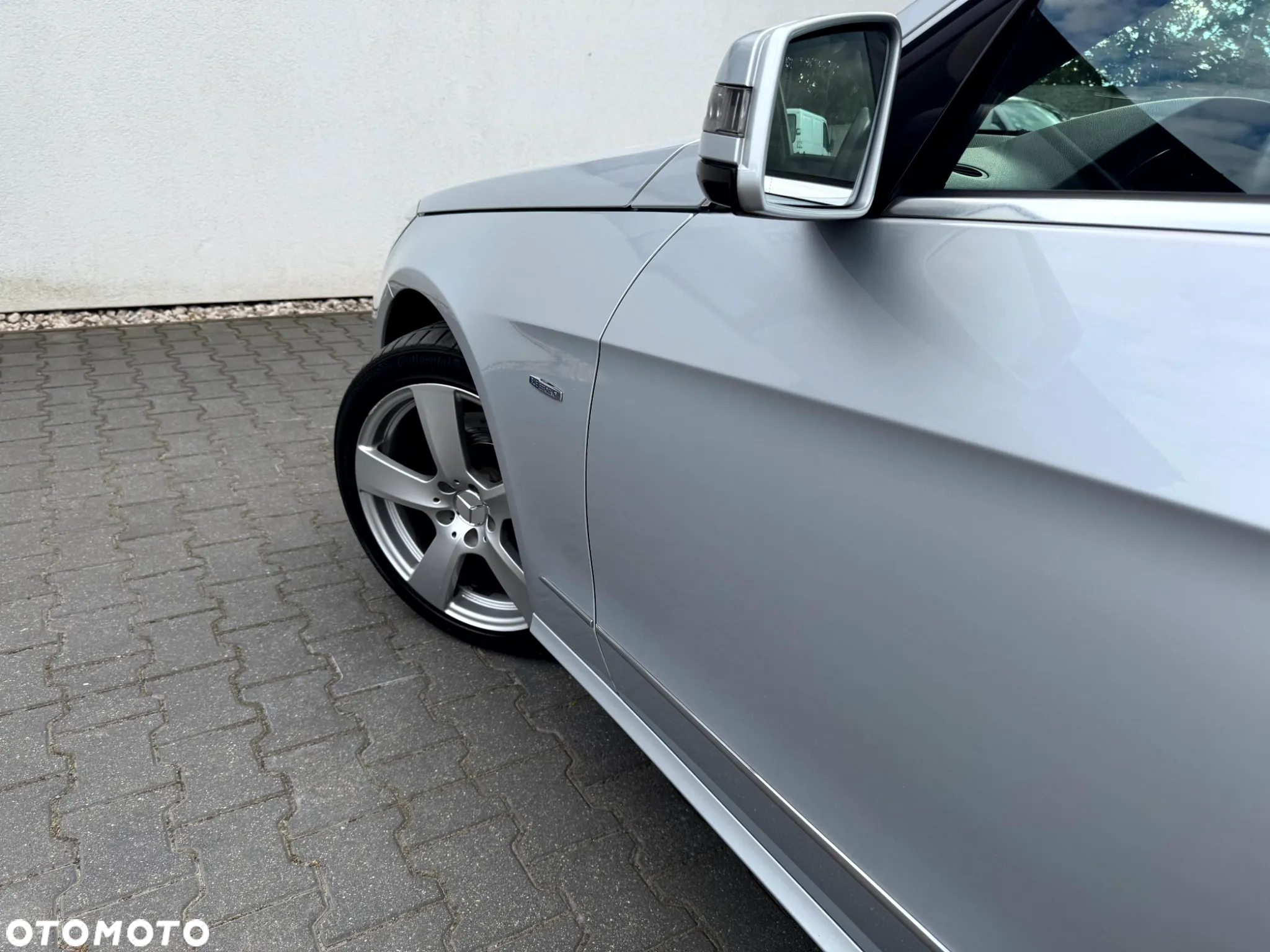 Mercedes-Benz Klasa E 220 CDI 7G-TRONIC Avantgarde - 35