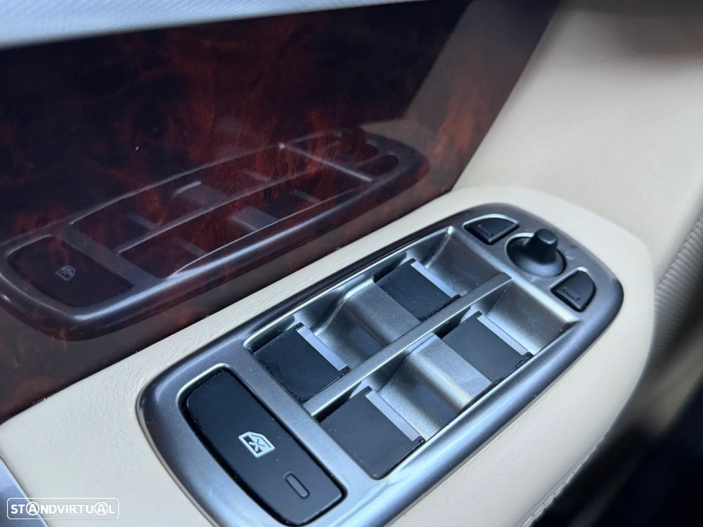 Jaguar XF 2.2 D Luxury 139g - 34