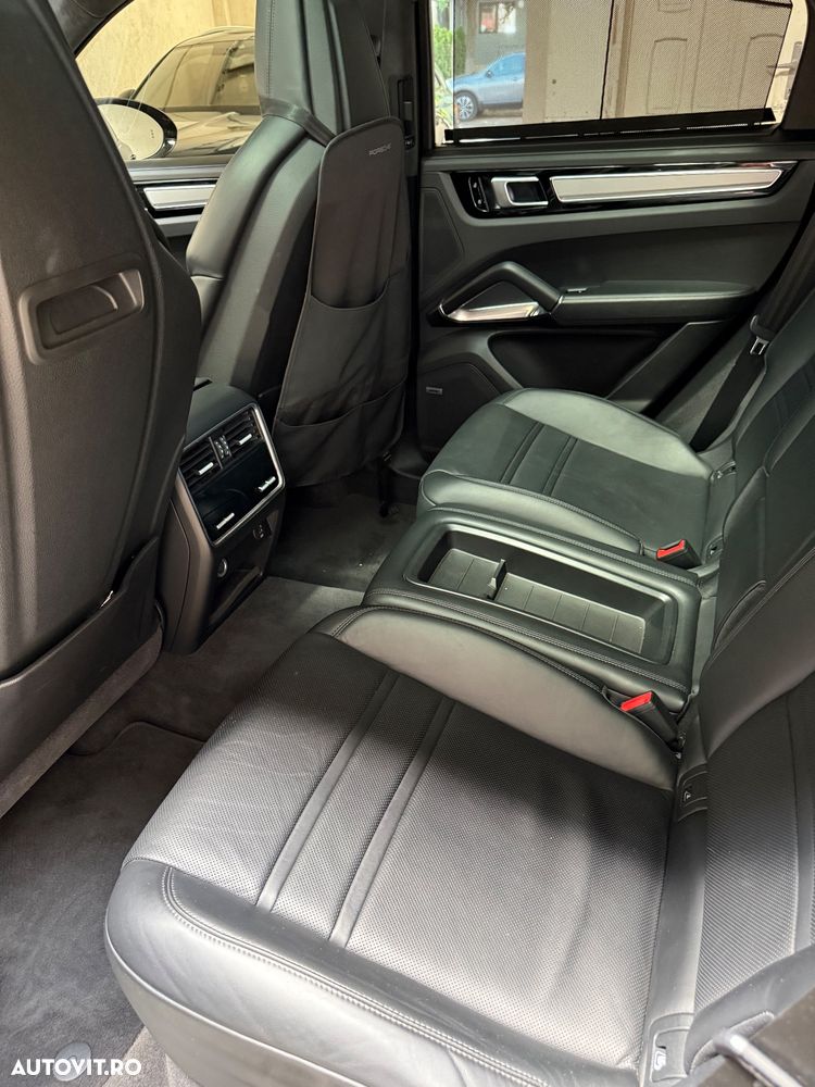 Porsche Cayenne Coupe Turbo Tiptronic S - 11
