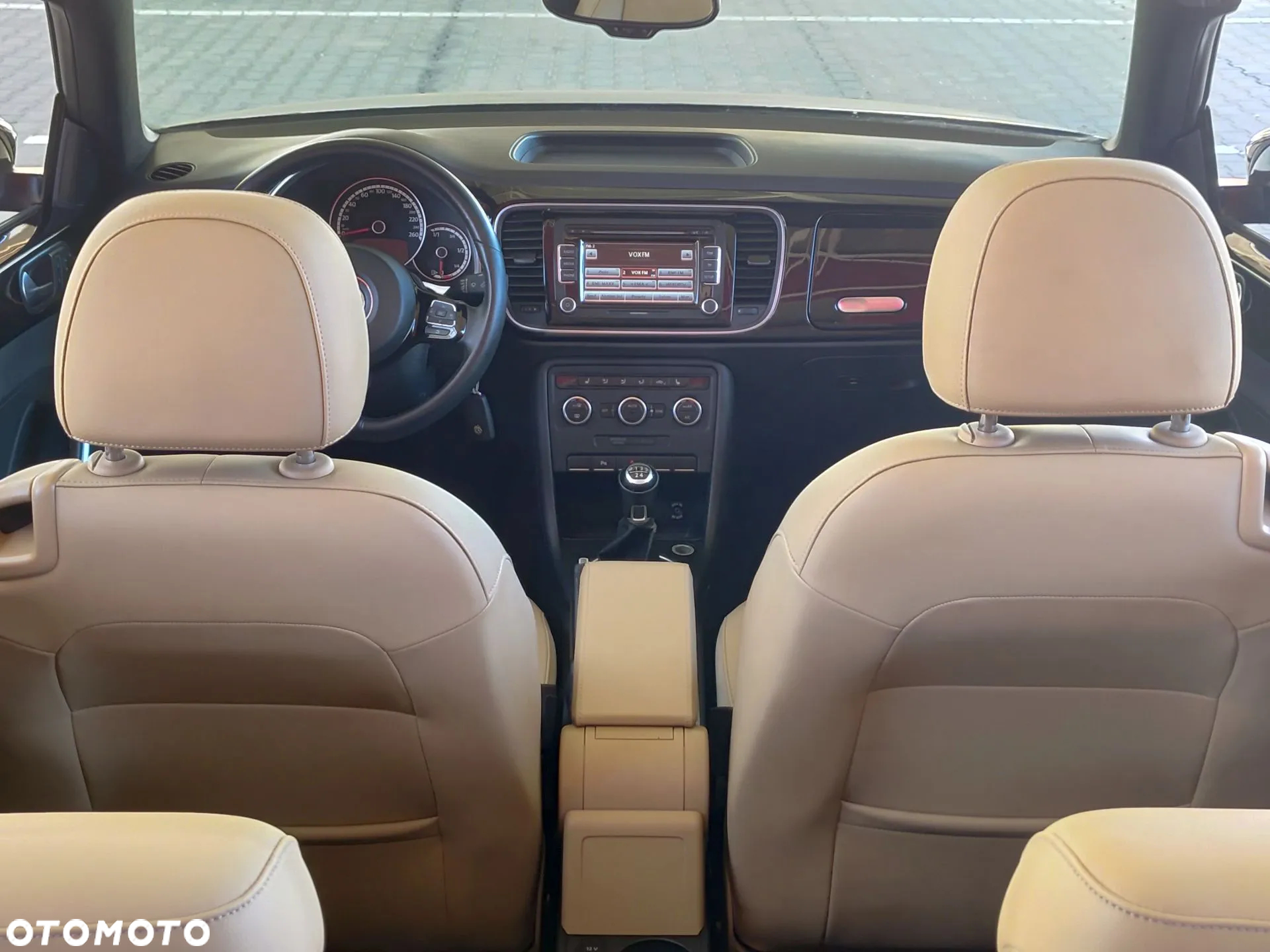 Volkswagen Beetle The Cabriolet 1.6 TDI BlueMotion Technology 50s - 26