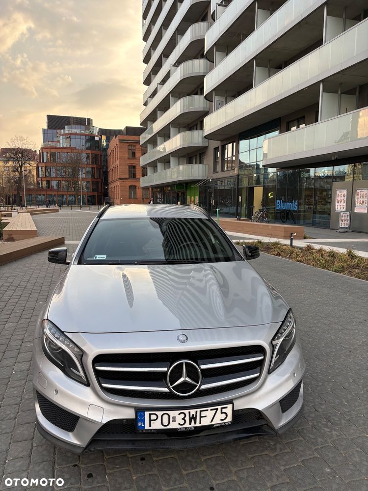 Mercedes-Benz GLA 200 7G-DCT AMG Line - 10
